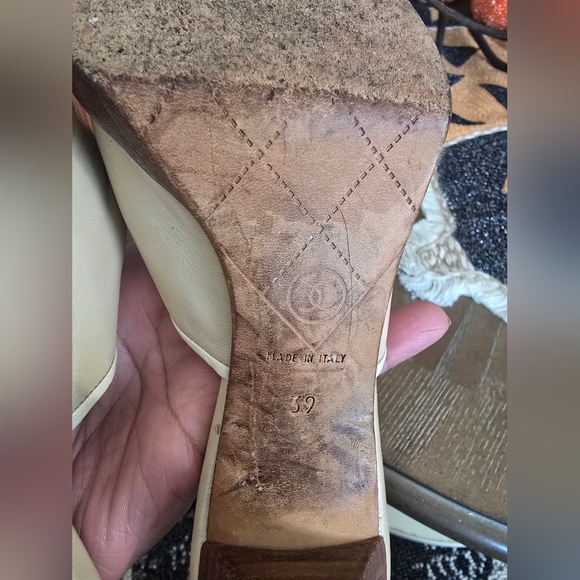 Chanel Vintage Elegant Cream Women's Heels - Picture 11 of 17